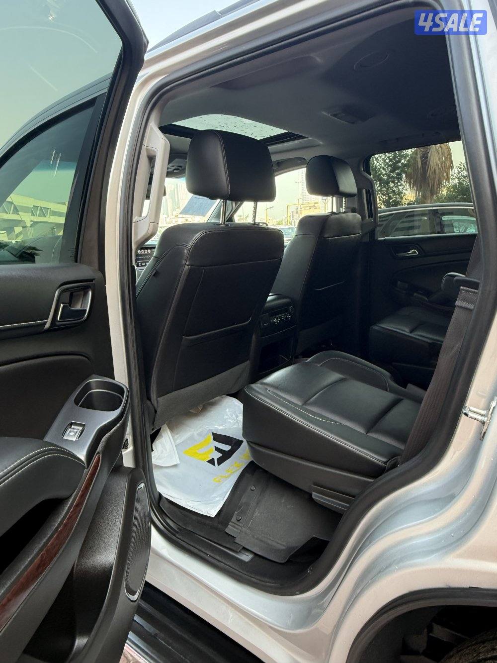 للبيع يوكن 2017 SLT6