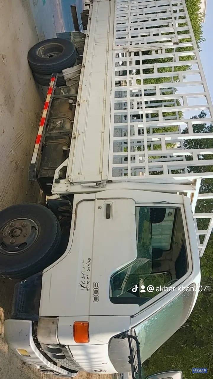 للبيع هاف لوري موديل 20022