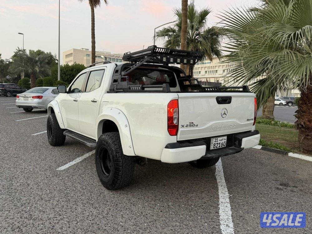 للبيع وانيت مرسيدس x250d موديل 2018(ديزل )1