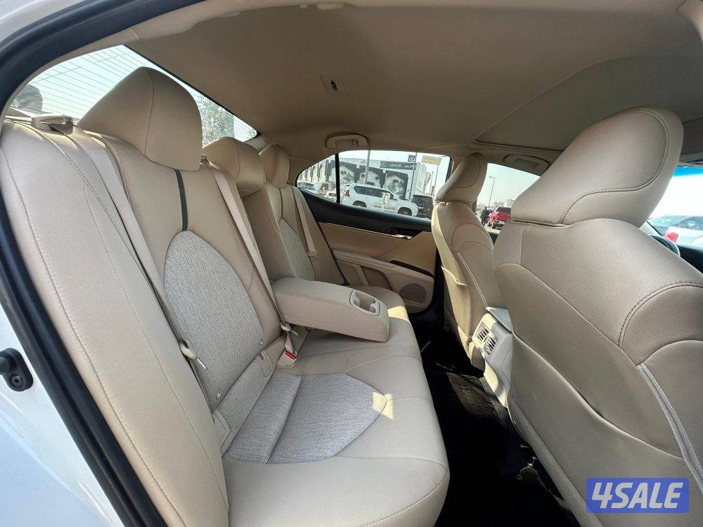 تويوتا  كامرى V4 -GLE موديل 2023 ماشى 82.000 k.m4