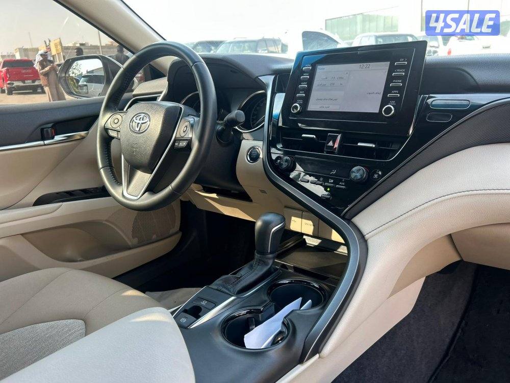 تويوتا  كامرى V4 -GLE موديل 2023 ماشى 82.000 k.m7