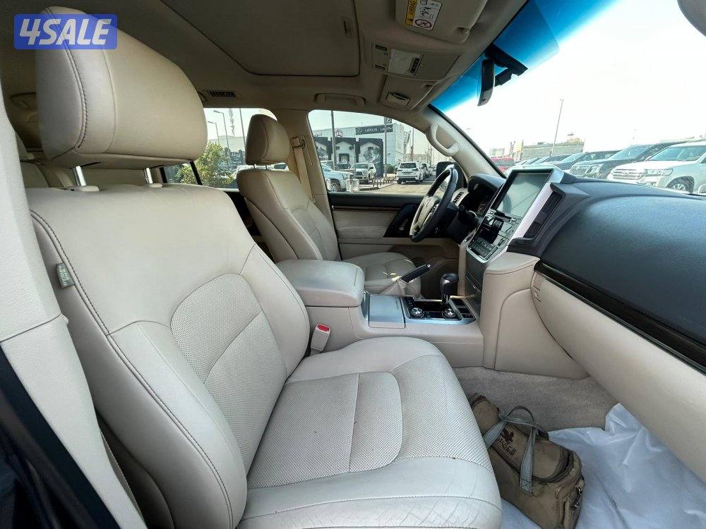 لاند كروزرGX.R تورينق-V8 موديل 2019 ماشى 261.000 k.m   وارد الساير .5