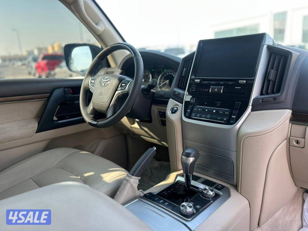 لاند كروزرGX.R تورينق-V8 موديل 2019 ماشى 261.000 k.m   وارد الساير .7