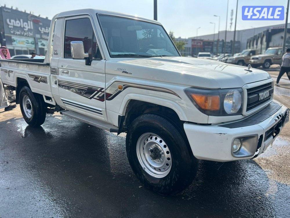 تويوت لاند كروزر شاص LX .V6  موديل 2009 ماشى 580.000 k.m  وارد الخليج1