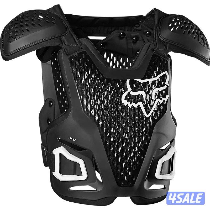 للبيع خوذة كاربون وسيفتي كامل بحالة شبه جديدة1