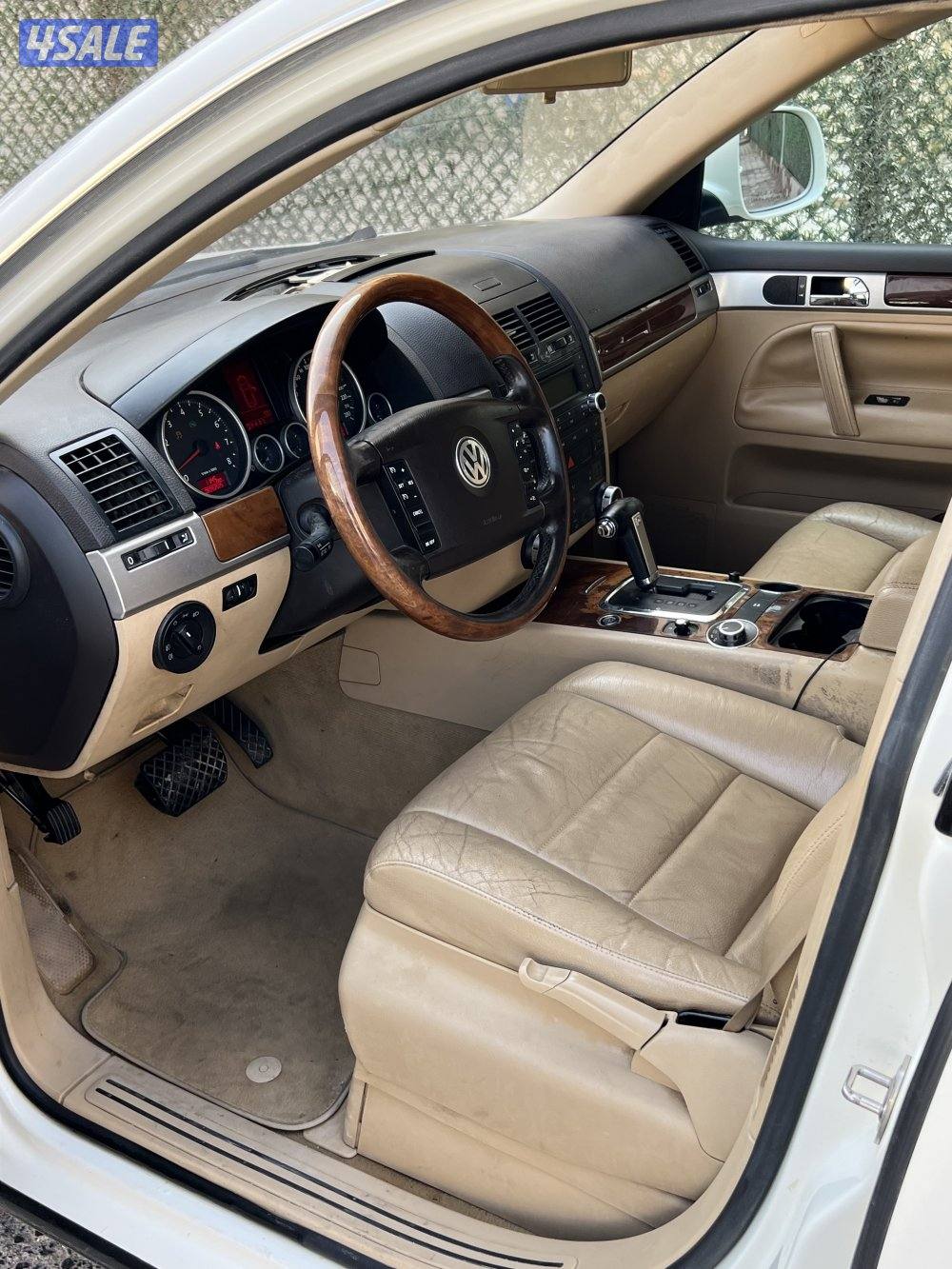 للبيع طوارق 2010 شرط الفحص صبغ الوكالة4