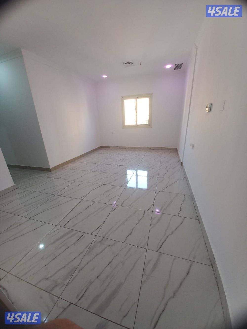 شقق الايجار غرفتين وصاله ومطبخ وحمامين ميدان حولي السالميه0