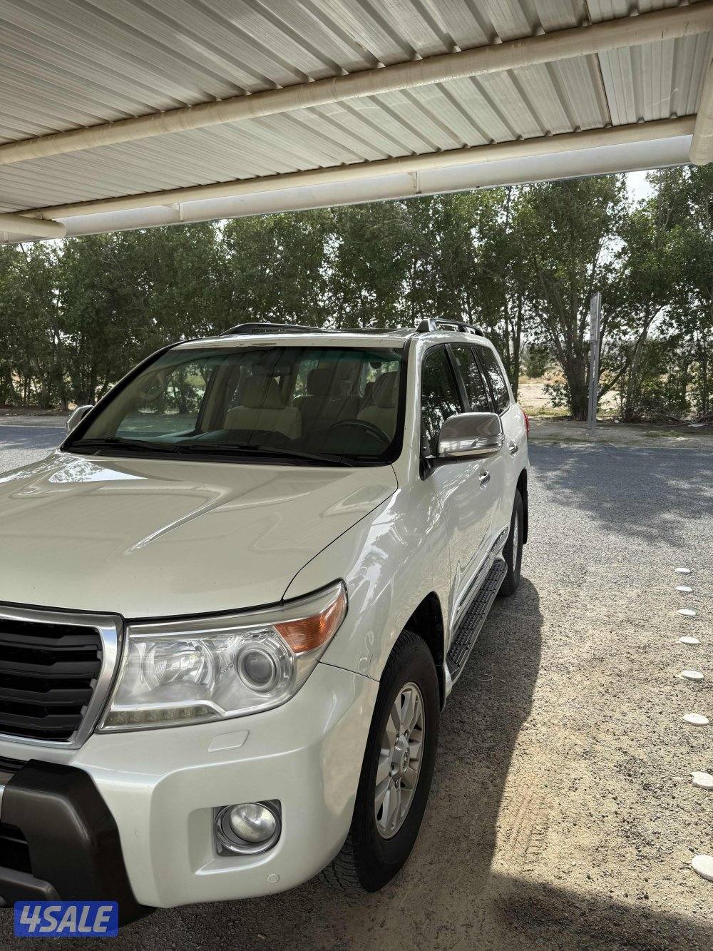 للبيع لاند موديل ٢٠١٢ الساير ٨ سلندر ماشي ٦٢٠ فحص مكينه قير شاصي6