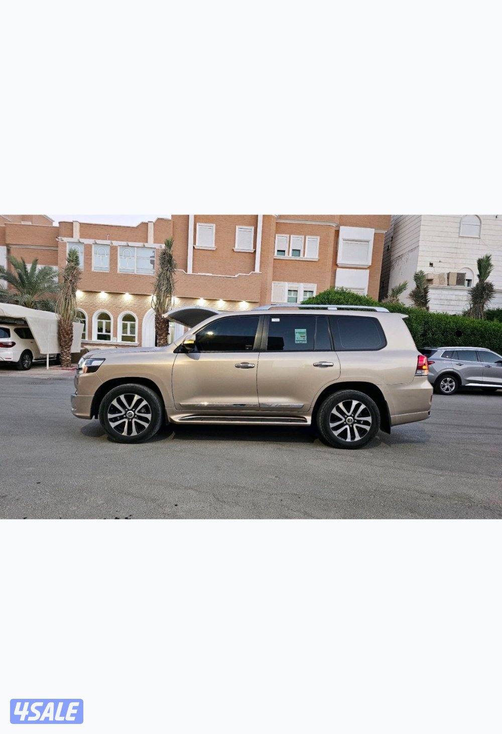 للبيع لاند كروزر قراند تورنق 20193