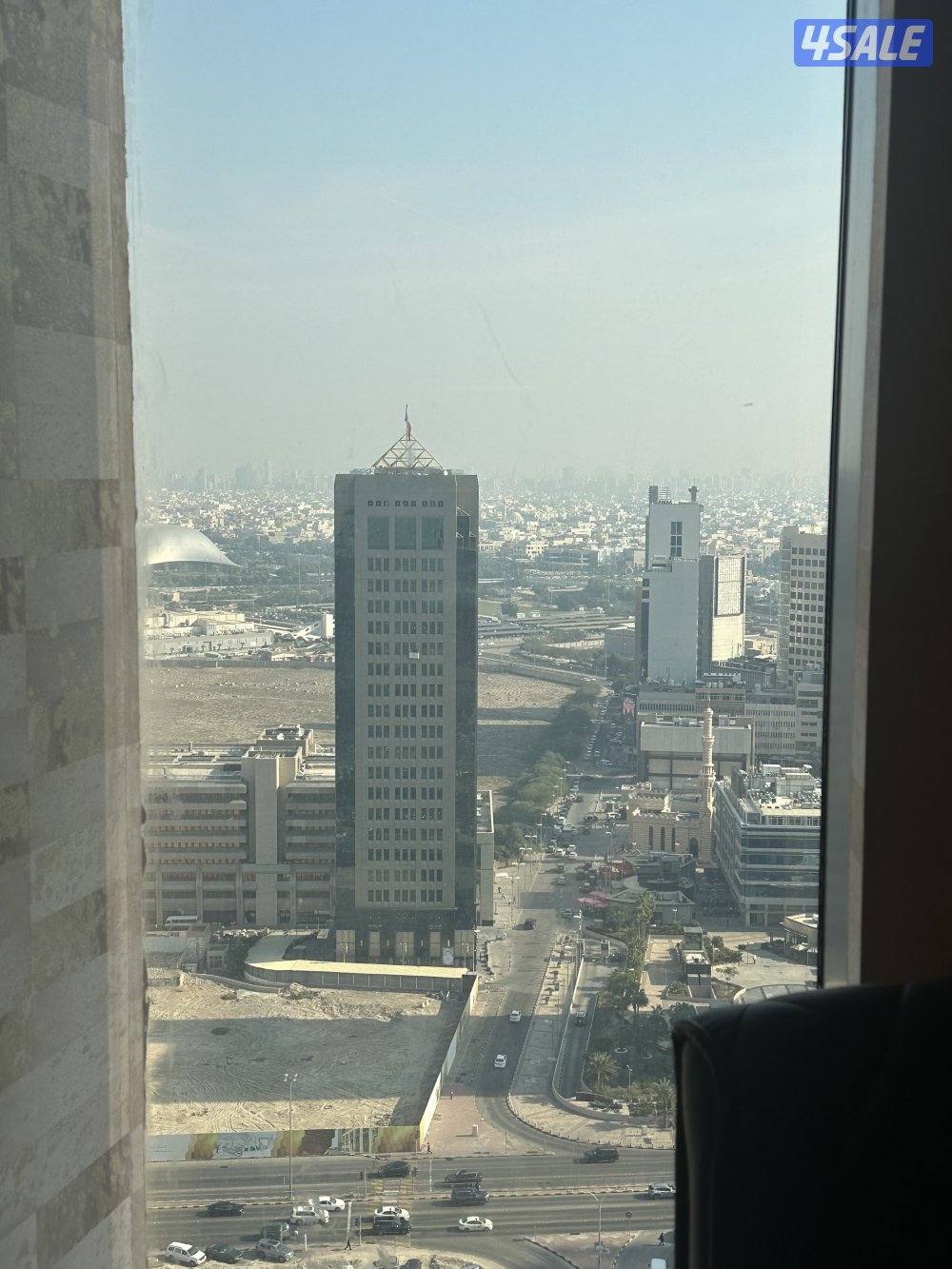 مكتب دور كامل للايجار 4 أرقام أليه في منطقة القبلة على البحر موقع مميز2