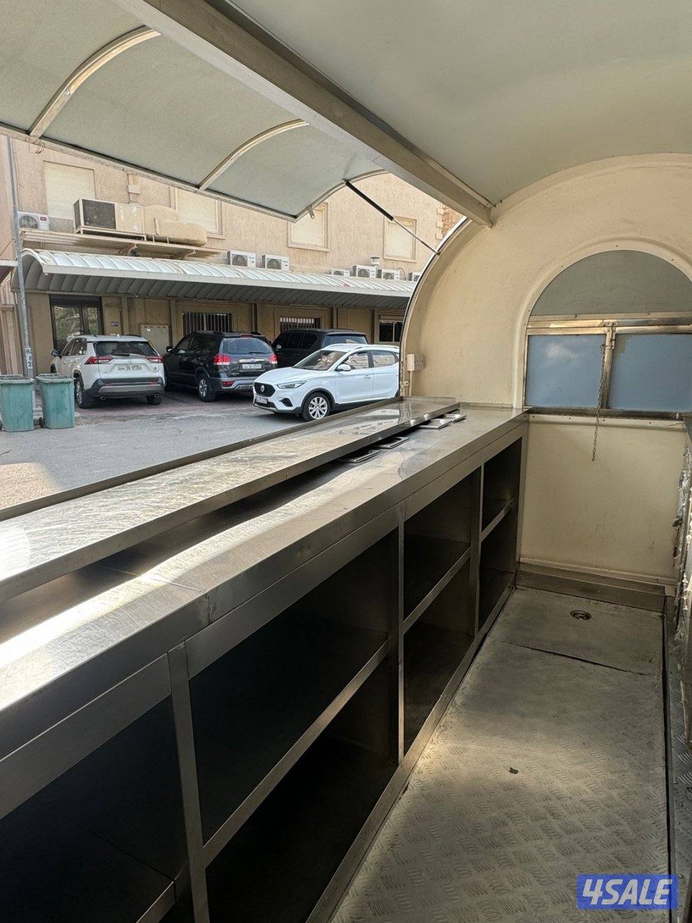 للبيع فود ترك نظييف جداً جداً2