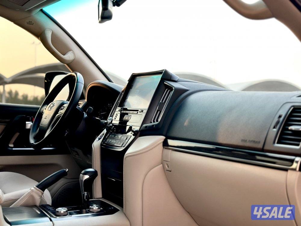 معرض القمة🚩8