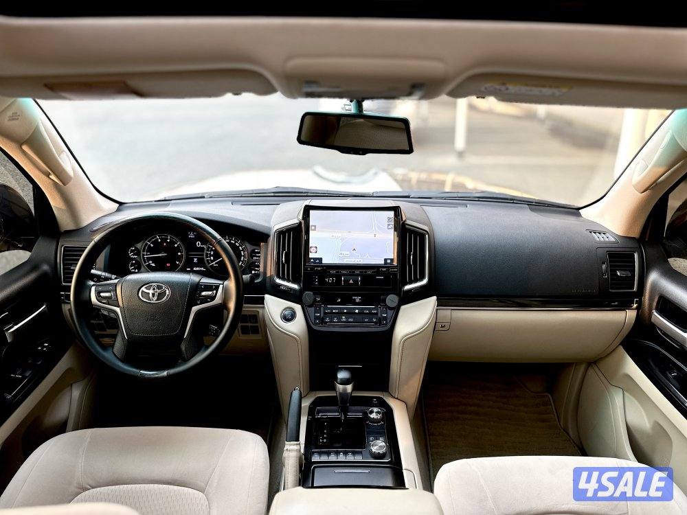 معرض القمة🚩11