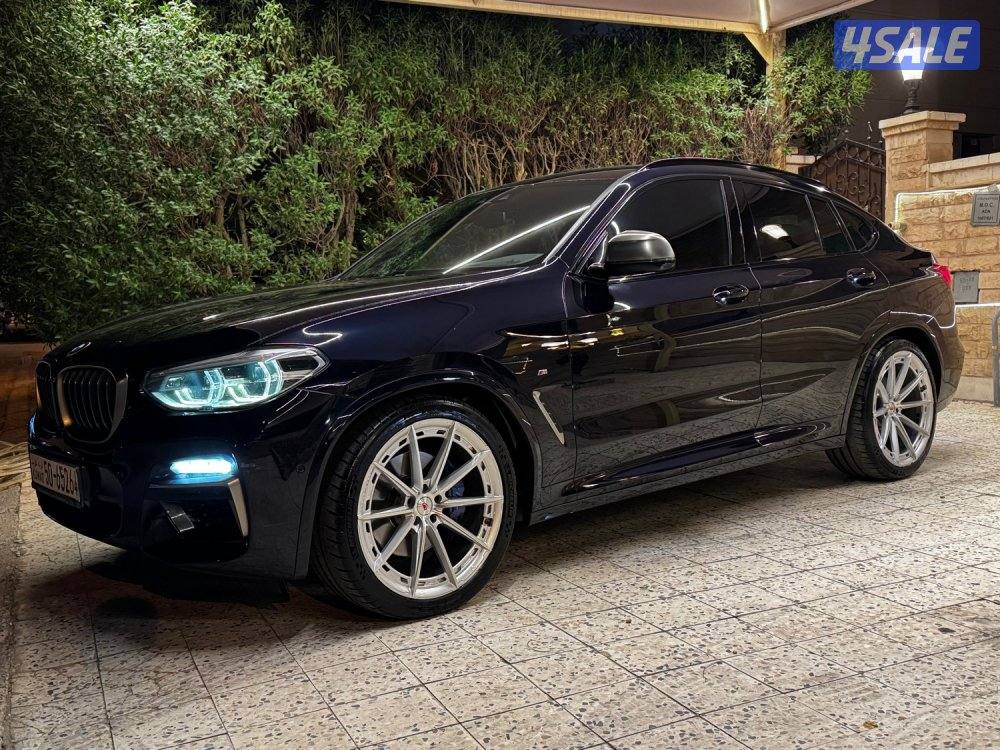 BMW X4 M40i0