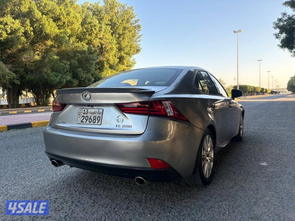 لكزس Is 2501