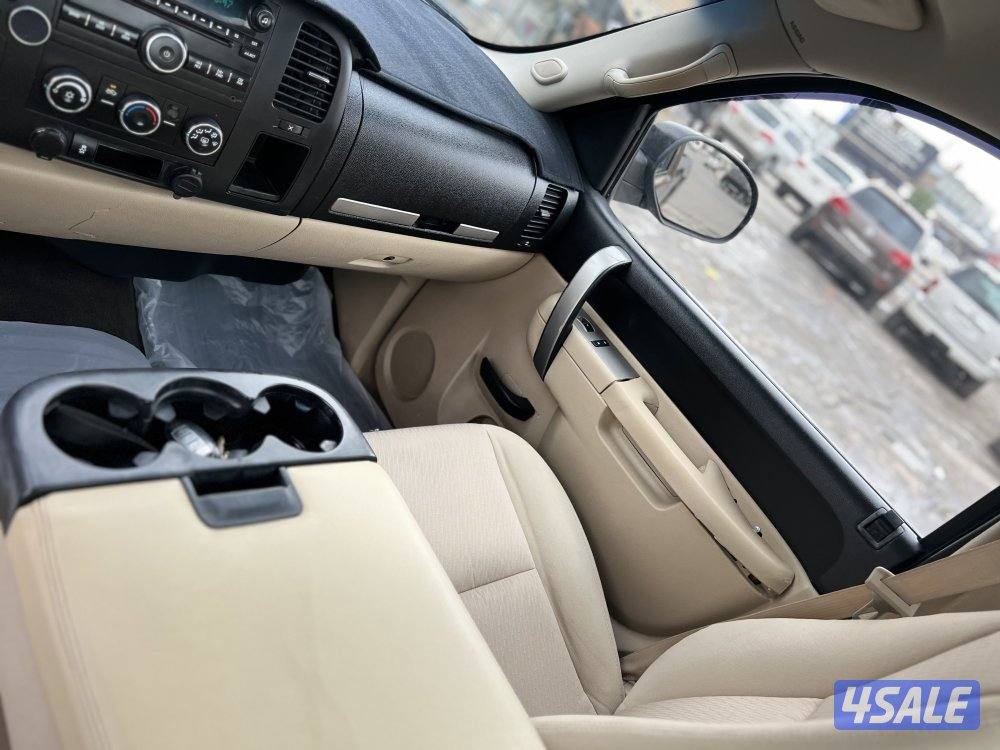 ‏للبيع وانيت سلفرادو موديل2011 المكينة الكبيرة ستة غيار دبل6