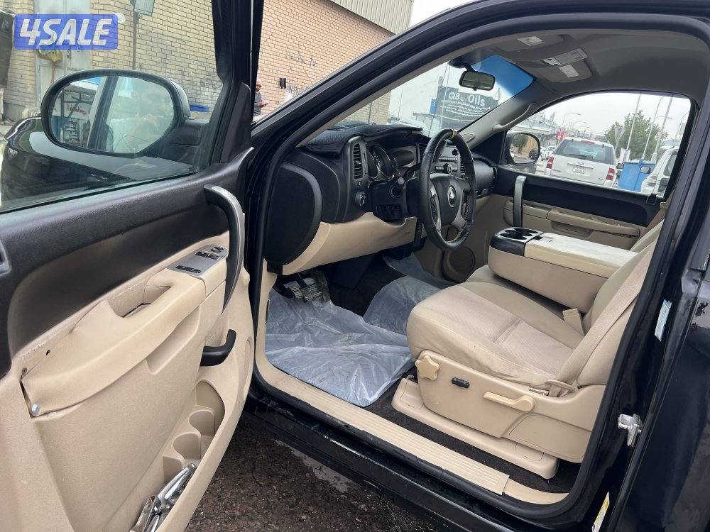 ‏للبيع وانيت سلفرادو موديل2011 المكينة الكبيرة ستة غيار دبل7