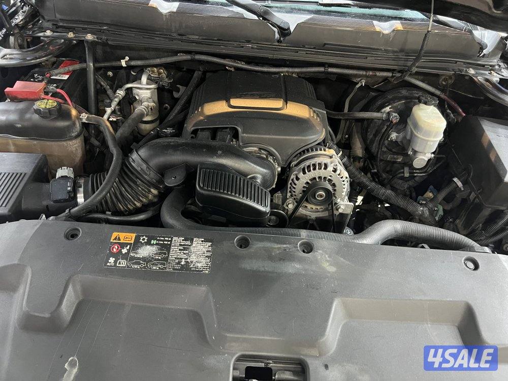 ‏للبيع وانيت سلفرادو موديل2011 المكينة الكبيرة ستة غيار دبل9