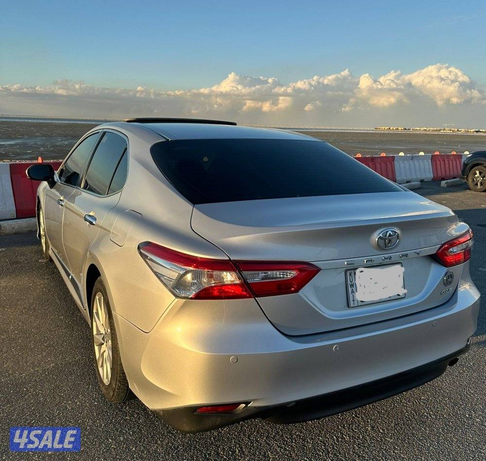 للبيع تويوتا كامري موديل 20182