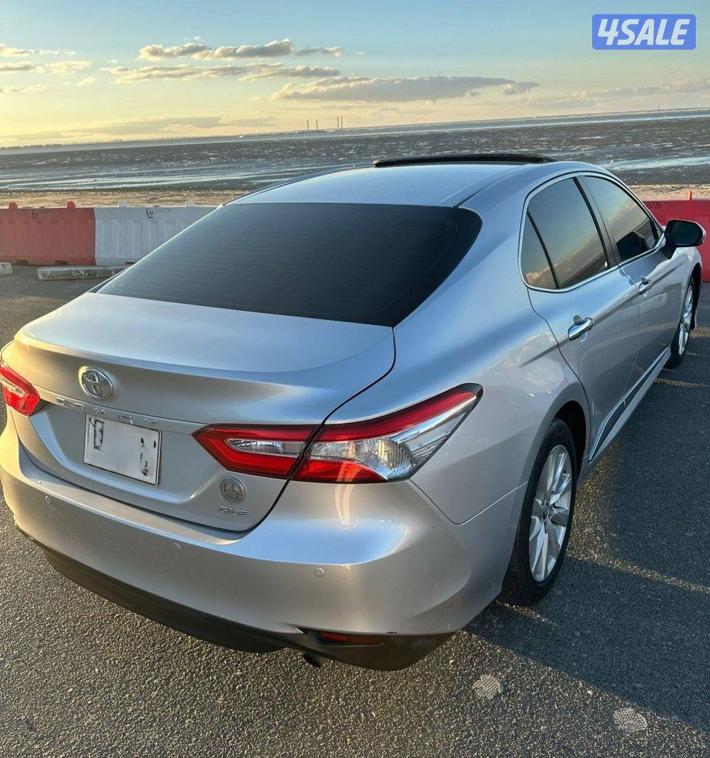 للبيع تويوتا كامري موديل 20183