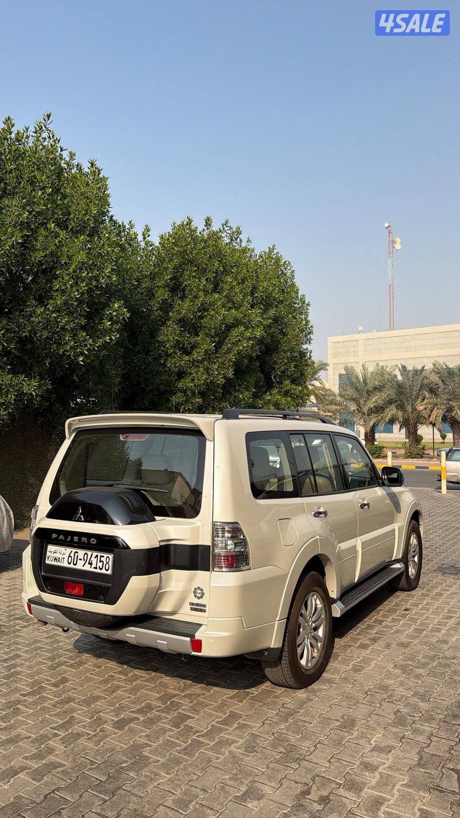 لبيع باجيرو 2022 شرط الفحص صبغ الوكاله كامل الموصفات فل ابشن3