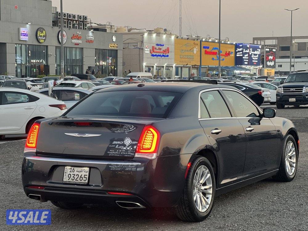 للبيع كرايزلر C300 موديل 2019 الفل عداد1405