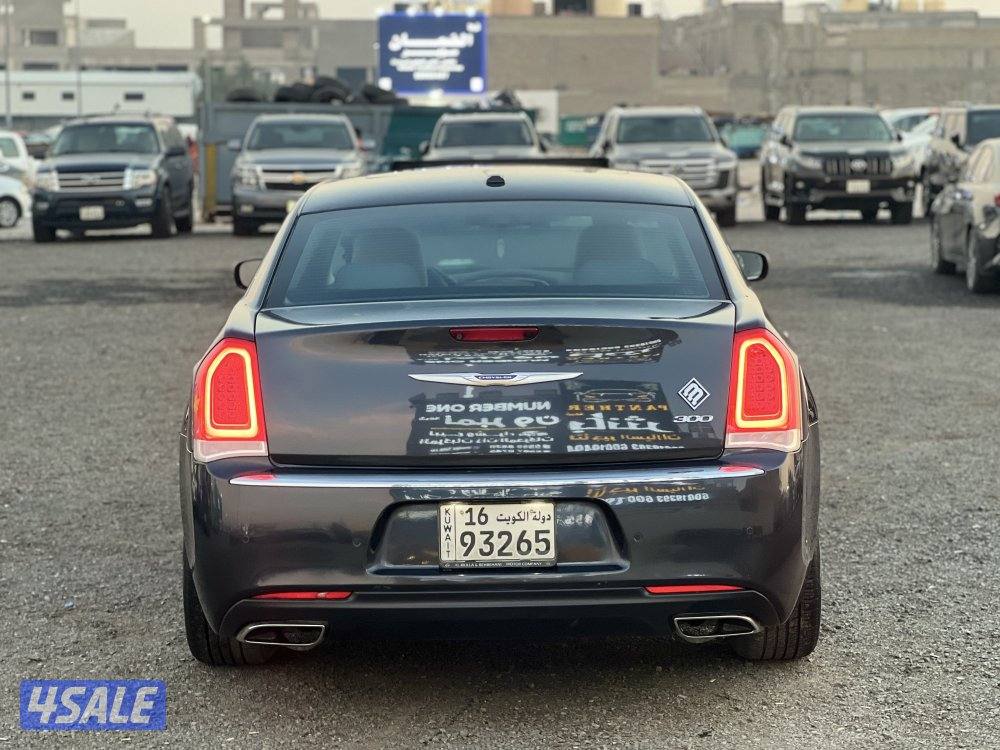 للبيع كرايزلر C300 موديل 2019 الفل عداد14010