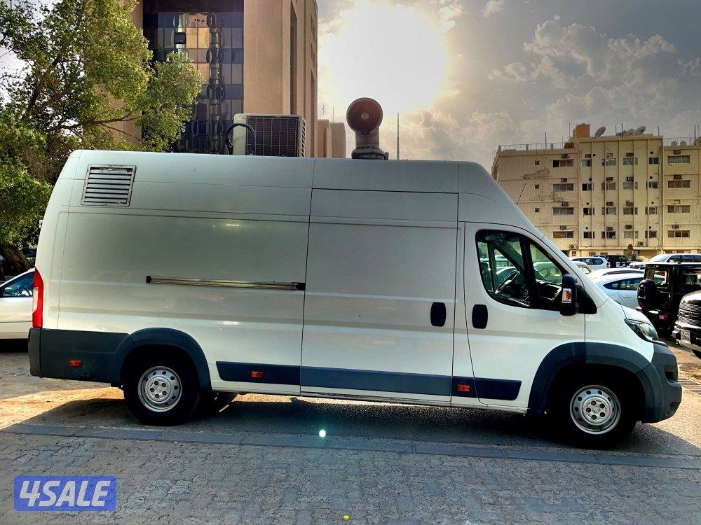 بيجو… فود تراك…موديل 2016 العداد 3 الاف كم2