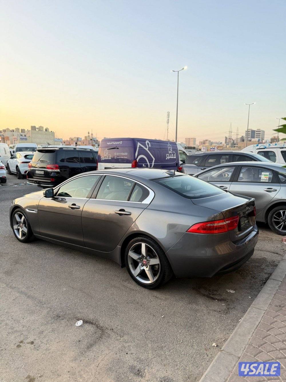 جاكور XE عداد 77 شرط الفحص بالكامل3