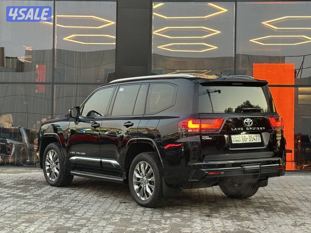 LAND CRUISER GXR AERO S TWIN TURBO _20244