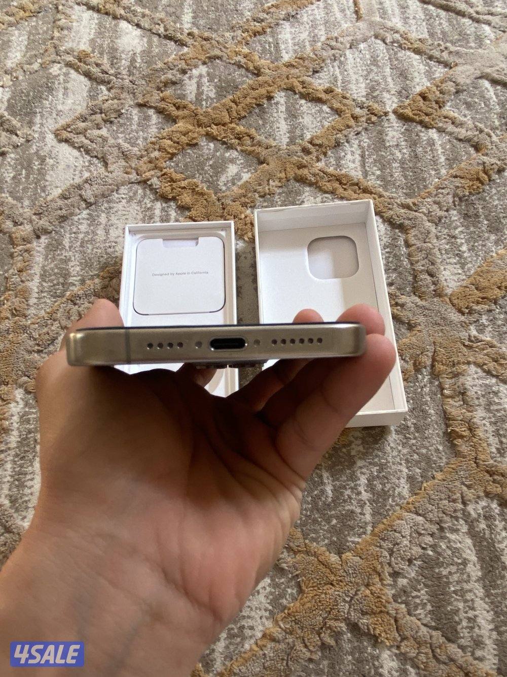 للبيع ايفون 15 برو ماكس10