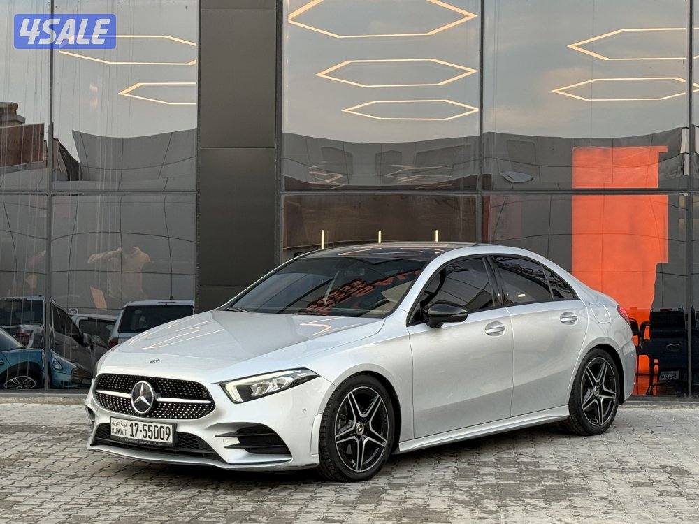 MERCEDES A200 _20201