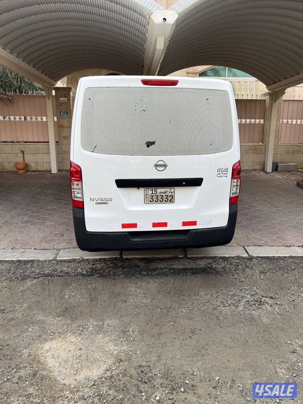 باص مغلق . موديل ٢٠١٤ ماشي 138,000km1