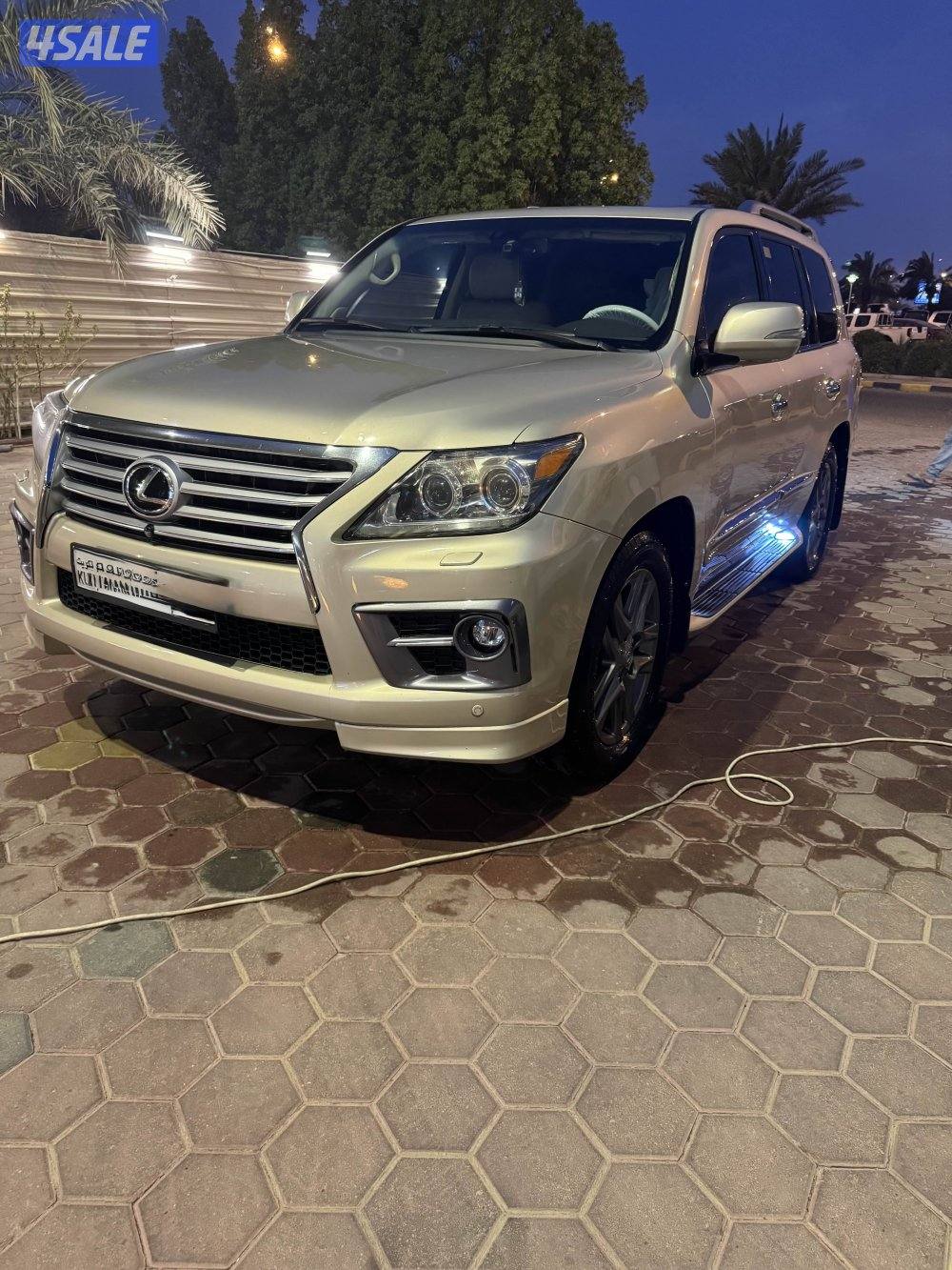 جيب لكزس Lx 570 موديل 2014  ماشي 355صبغ الوكاله بالكامل0