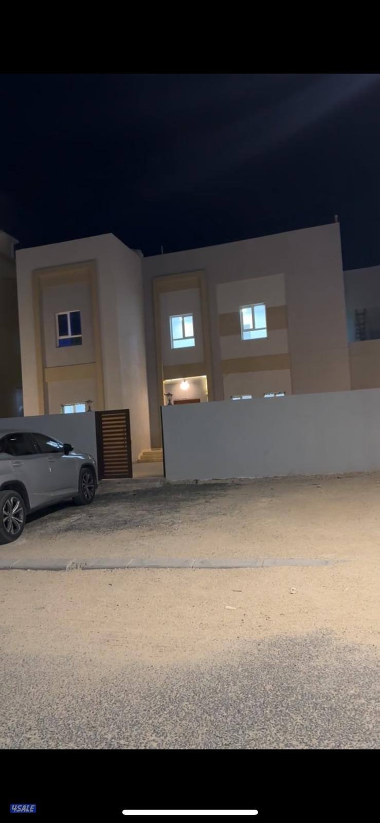 للبيع بيت بالوفره 600 متر للاستثمار او السكن0