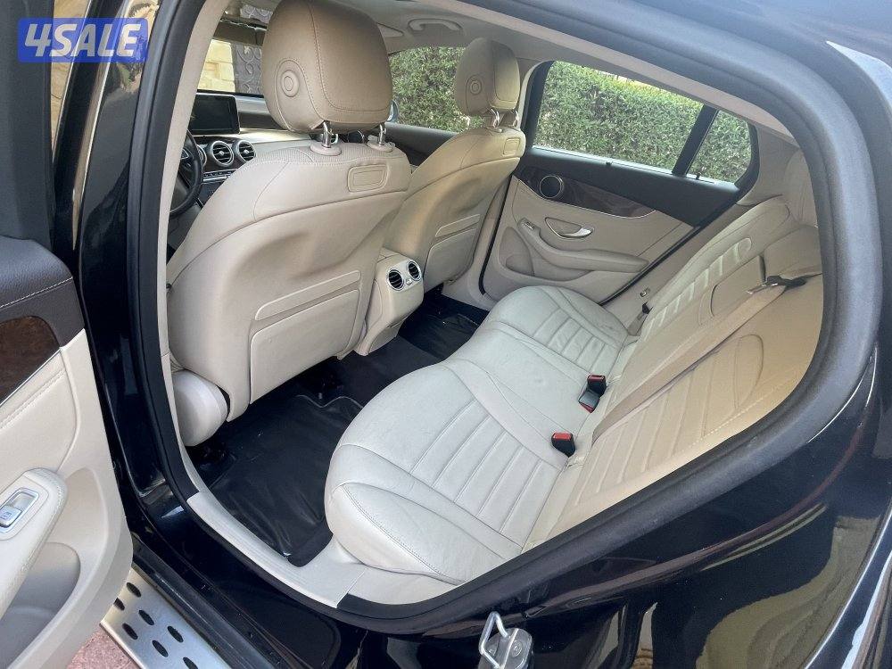 للبيع مرسيدس GLC 250 AMG Kit وكالة الكويت9
