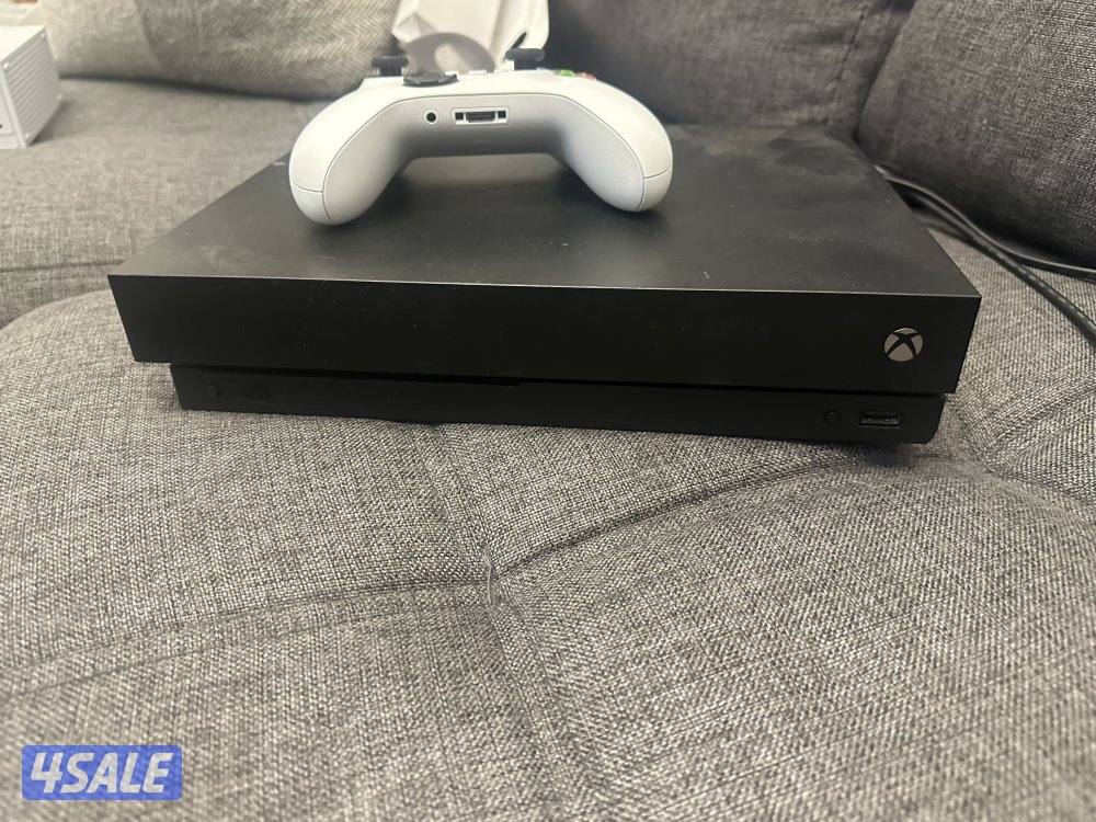 Xbox One X0