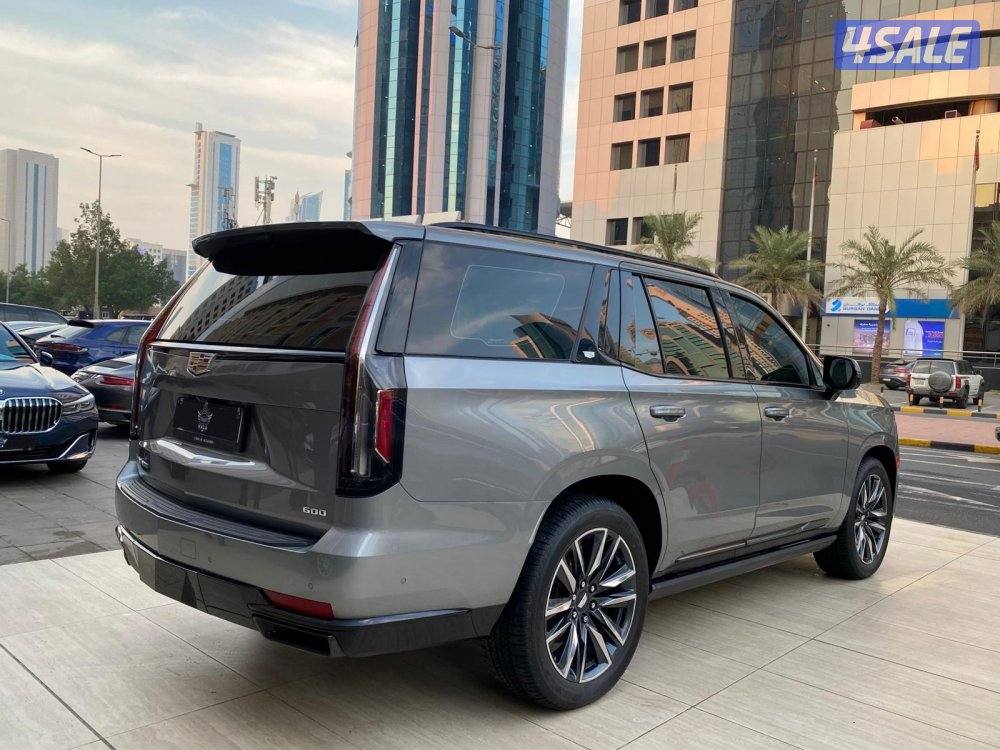 كاديلاك اسكاليد سبورت موديل 2023 عداد40 الف كيلو فقط تحت كفاله شرط فحص3