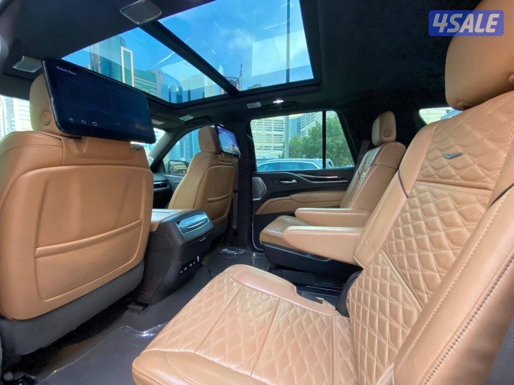 كاديلاك اسكاليد سبورت موديل 2023 عداد40 الف كيلو فقط تحت كفاله شرط فحص8