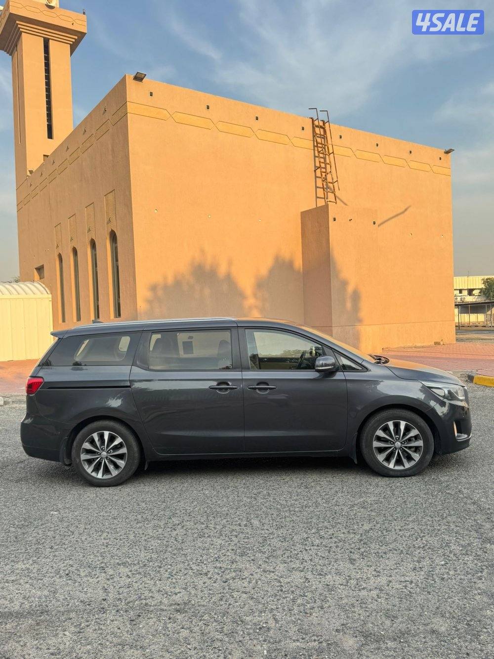 للبيع كيا كرنفال 20180