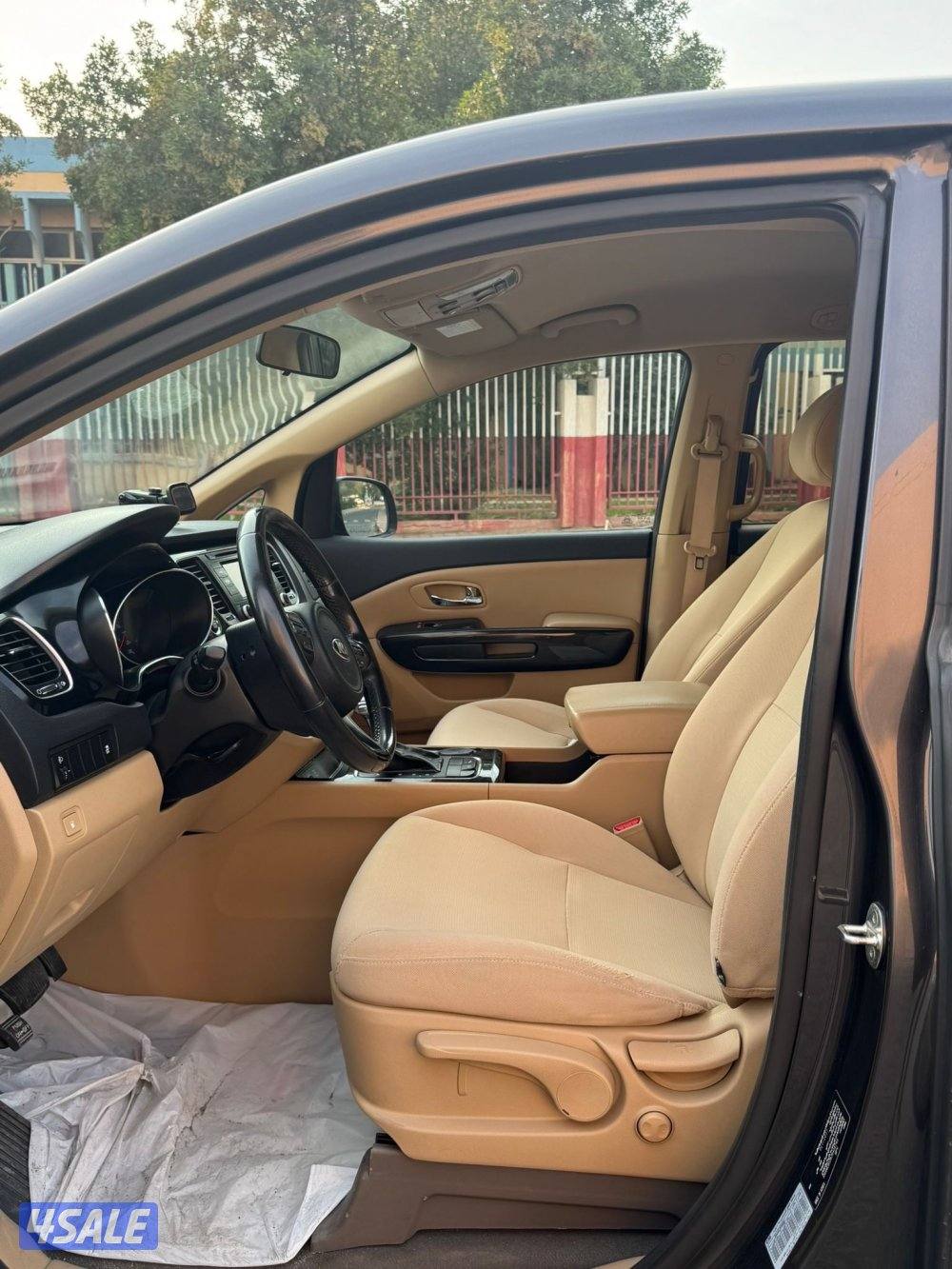 للبيع كيا كرنفال 20185