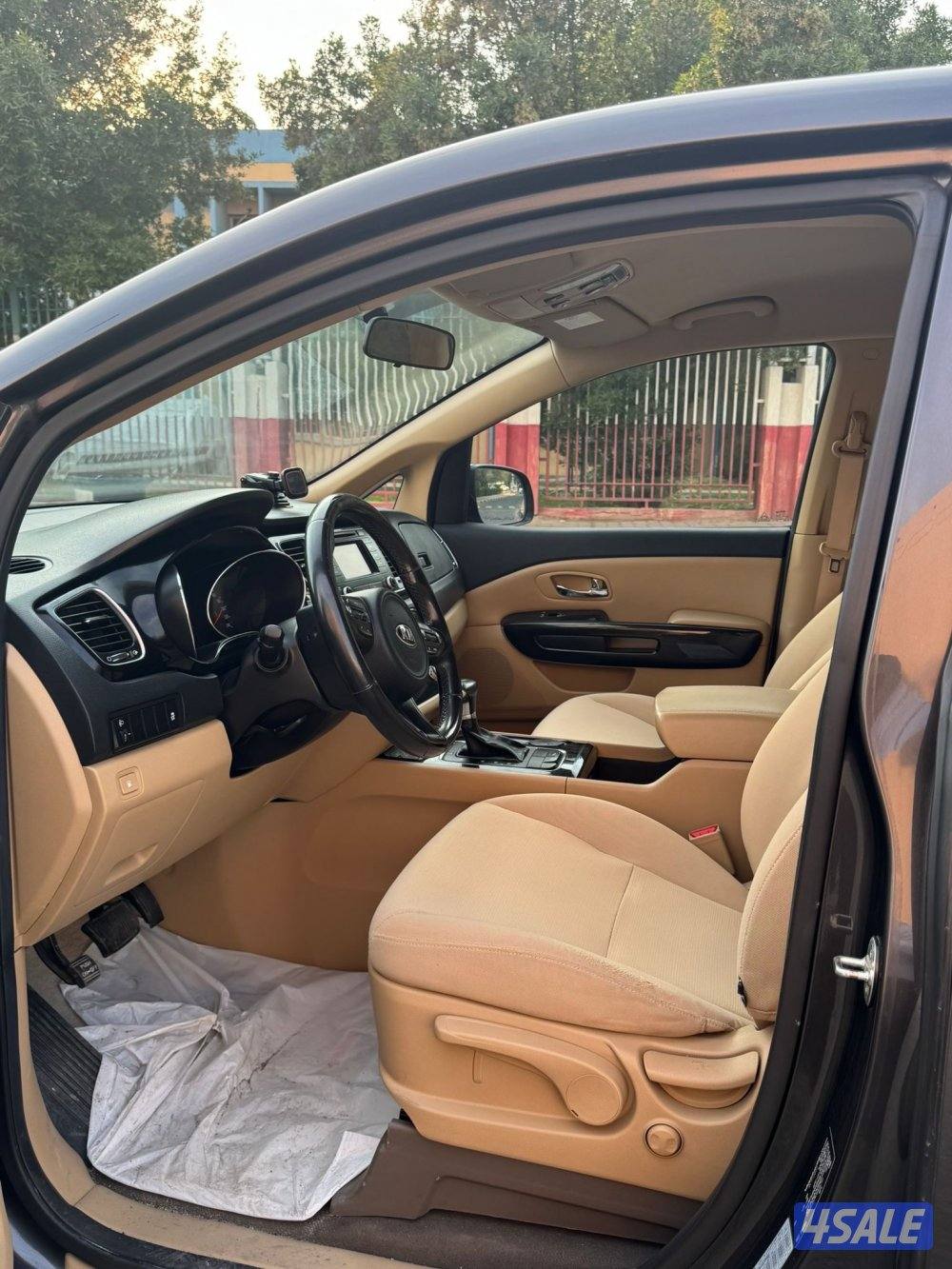 للبيع كيا كرنفال 20189