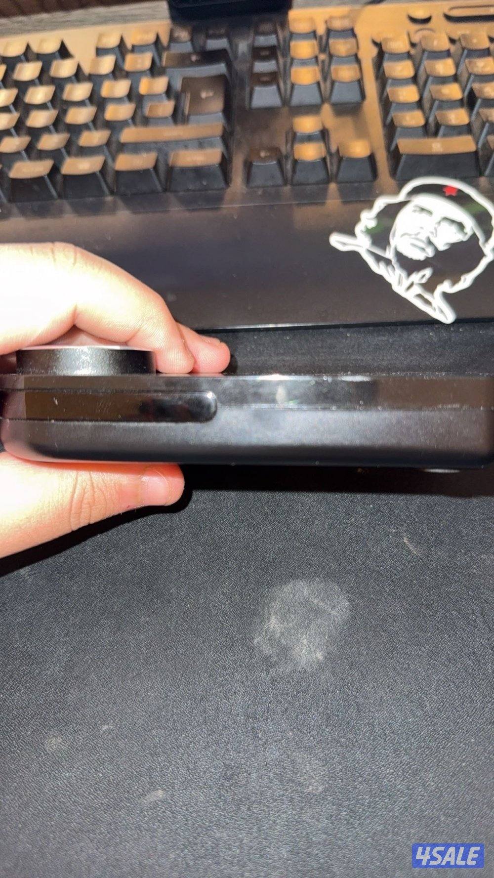 كرت فضي اسود ماليزي مع كرتونه ولا اغراضه ماعاده الواير لايجي الاالصامل0