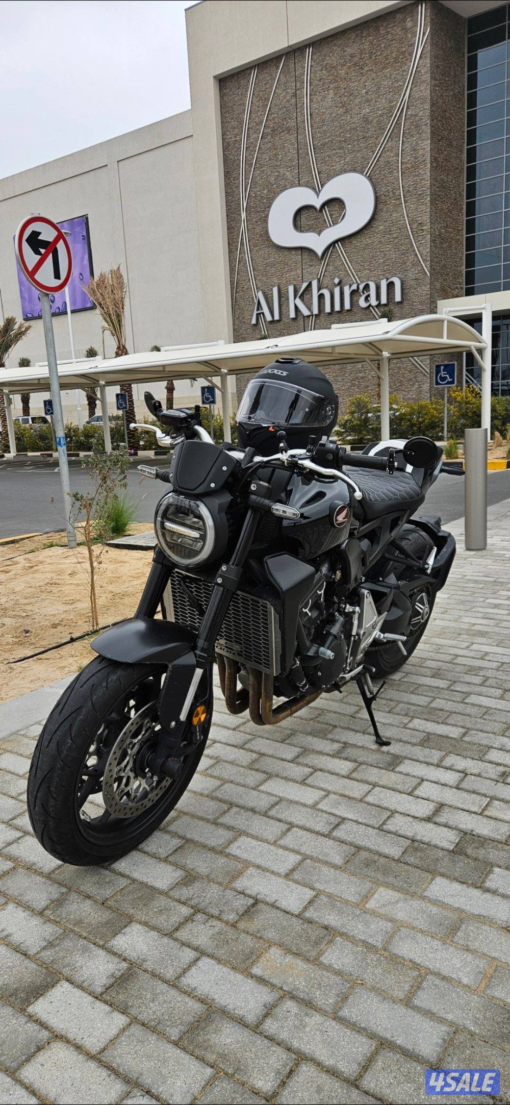 للبيع هوندا CB1000R موديل 20201