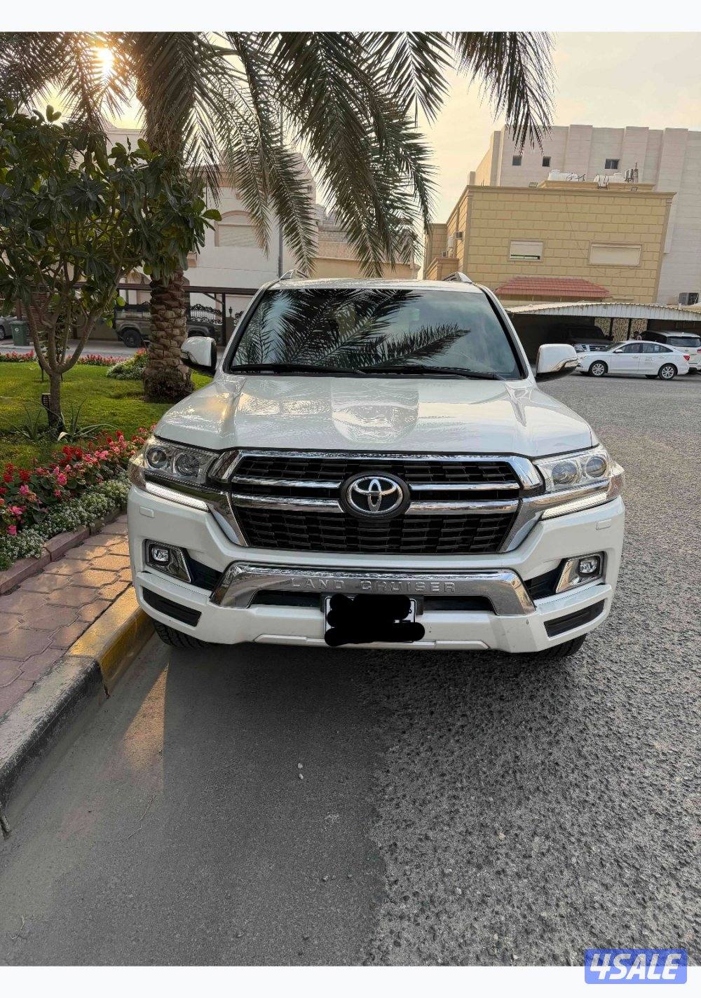 للبيع لاند كروزر ٢٠٢١ ٦ سلندر6
