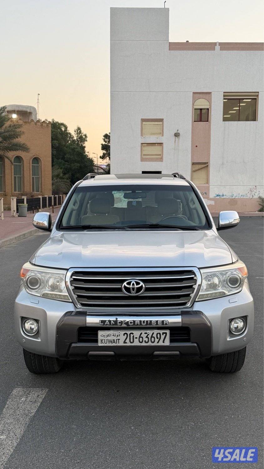 للبيع لاند كروز  ( 2013 )  G.X.R1