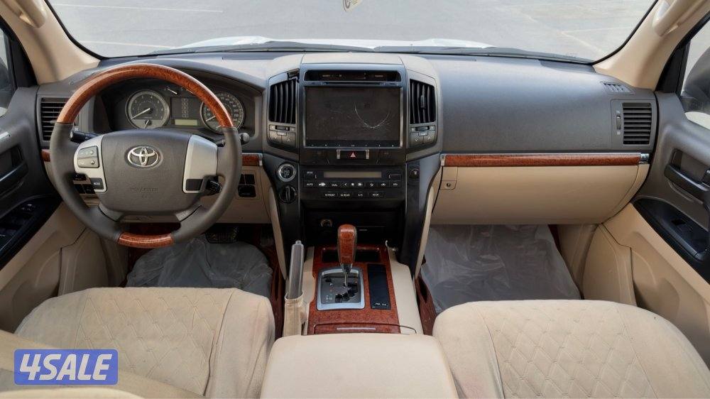 للبيع لاند كروز  ( 2013 )  G.X.R8