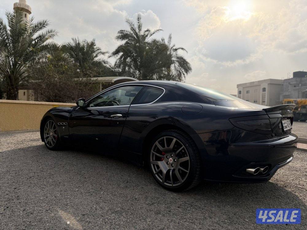 مازيراتي جراند توارزم موديل 2010 ( S ) فئة الفيراري1