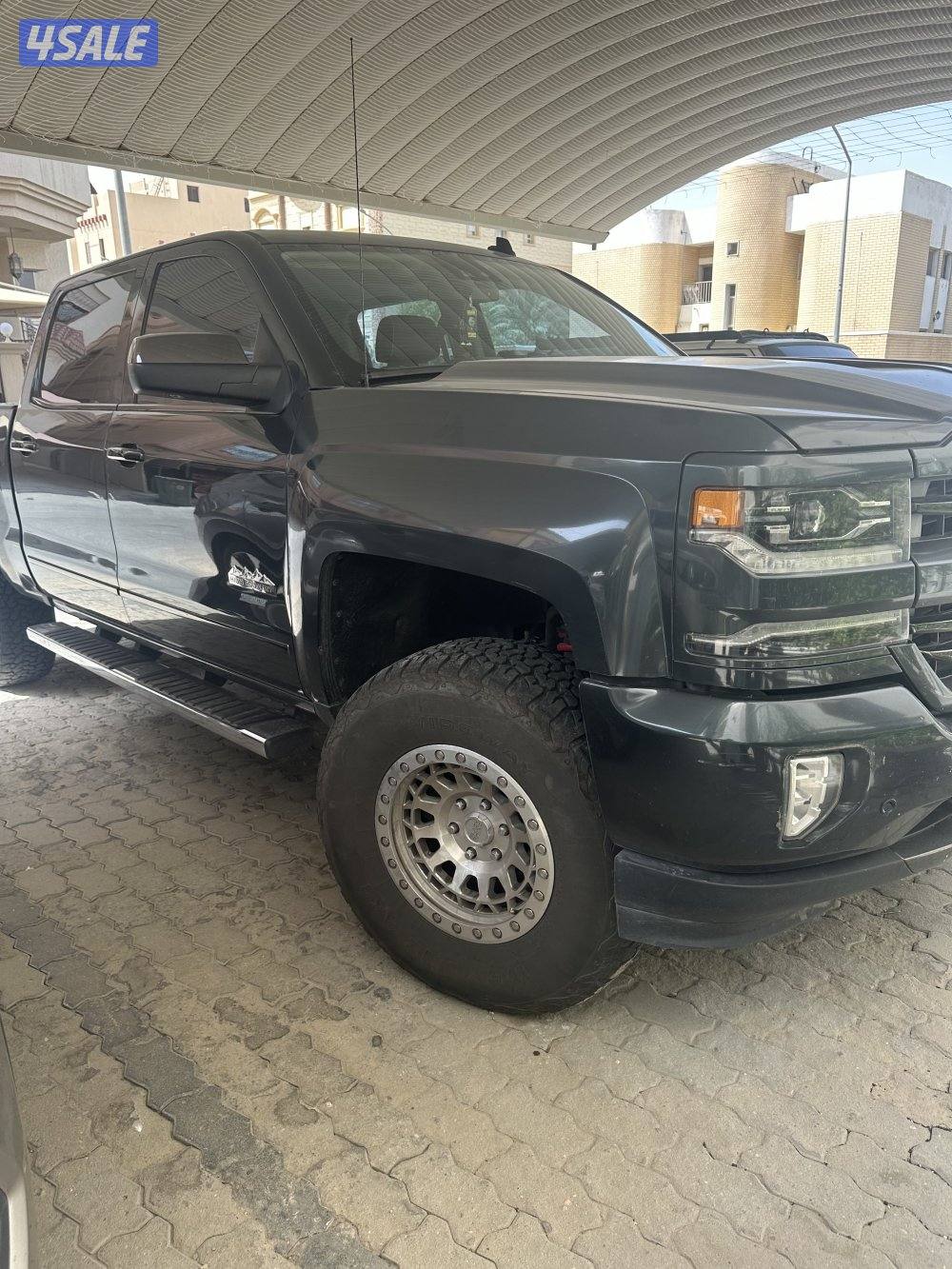 للبيع رنقات بلاك راينو معه تواير 285/70/17LT1