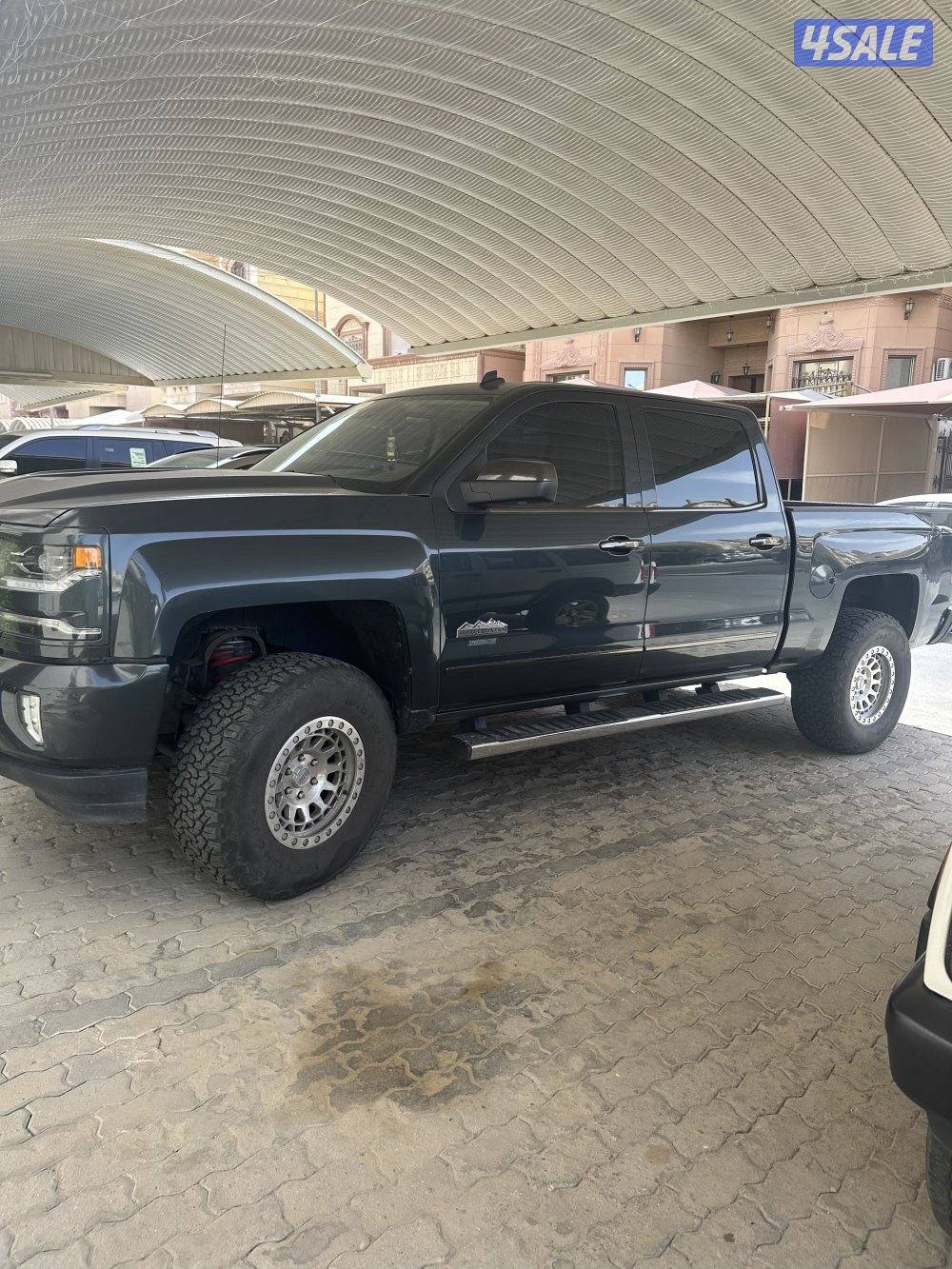 للبيع رنقات بلاك راينو معه تواير 285/70/17LT4